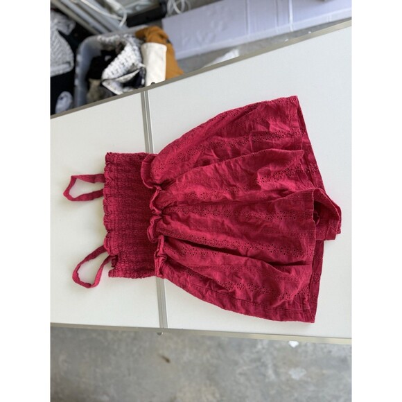 Lush Smocked Red Lace Floral Eyelet Casual Romper Size Small Ruffled Shorts - Picture 3 of 3